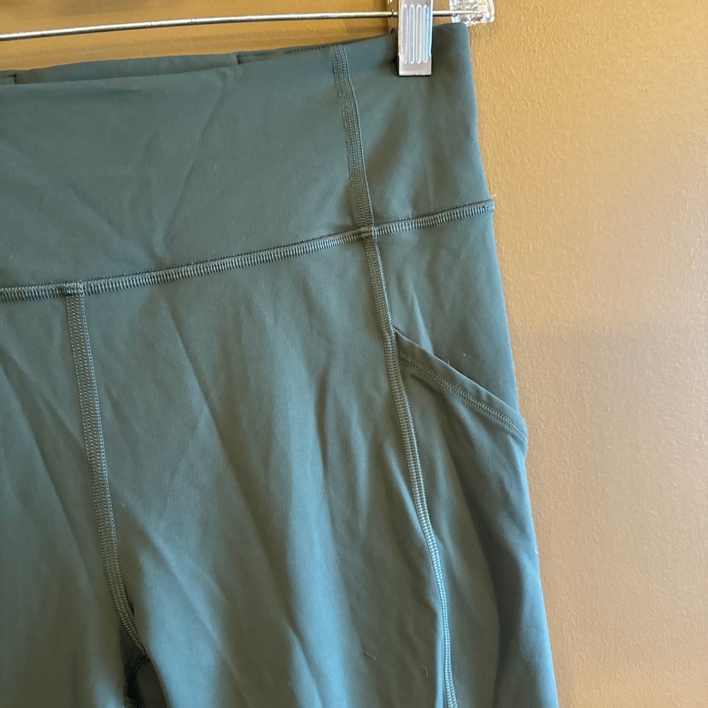 Lululemon Blue High Waisted Leggings High Rise Cropped Womens size 8 - Picture 3 of 7
